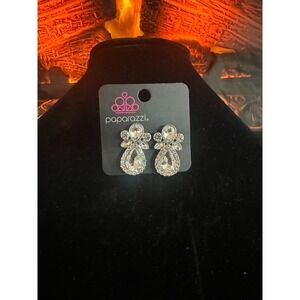 Paparazzi Dazzling Dewdrops Earrings Rhinestone‎ Silver Clip On